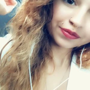 Meet your Posher, Raquel